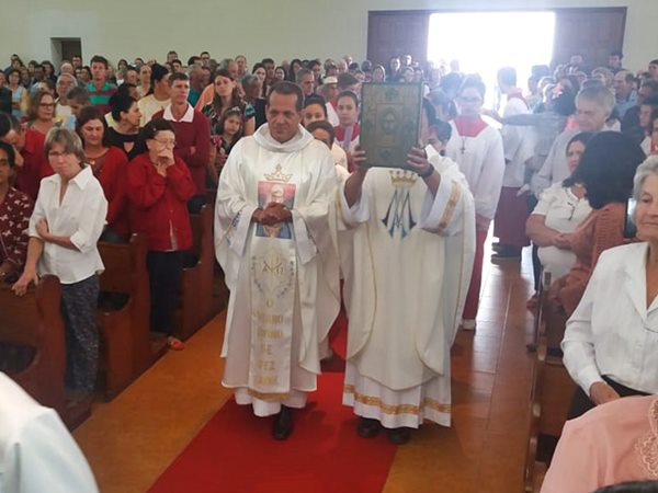 Festa de SantAna comeca animada neste domingo 22 em Marechal Floriano 2