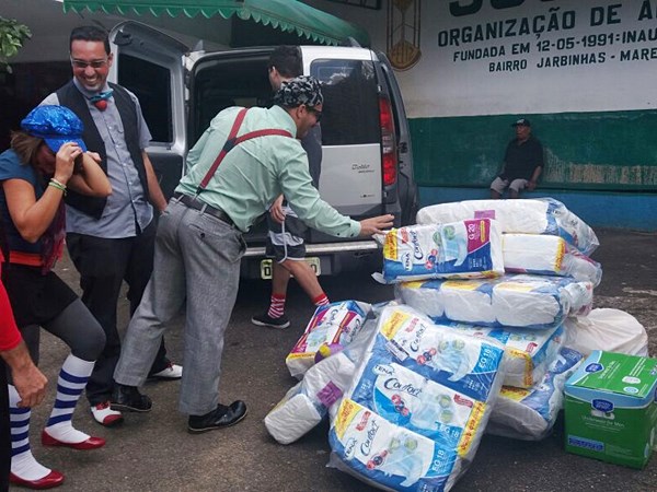 ONG da Grande Vitoria faz doacoes a entidade de idosos de Marechal Floriano 3