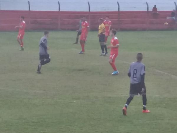 America de Marechal Floriano da categoria sub 20 disputa competicao de Cariacica 2