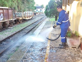 Andarilhos que pernoitam e sujam antiga estação estão com os dias contados em Marechal Floriano 2