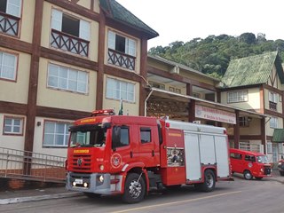Bombeiros de Marechal Floriano orientam sobre Defesa Civil em Afonso Cláudio