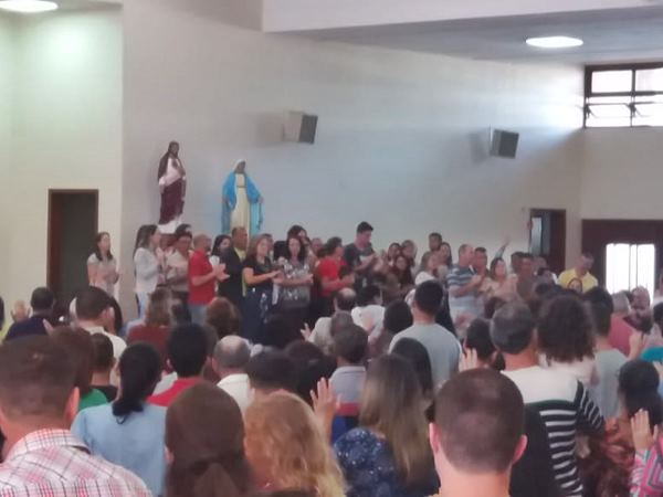 Celebracao reforca vida Crista em Marechal Floriano 3