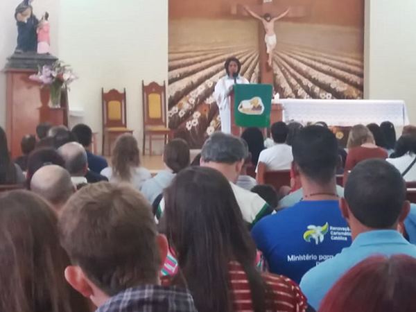 Celebracao reforca vida Crista em Marechal Floriano 4