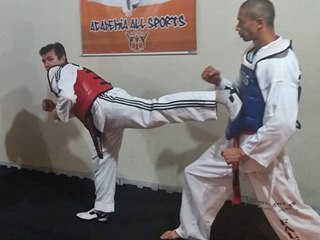 Faixa preta máster de taekwondo de Marechal Floriano participa de competição nacional no Rio de Janeiro 2