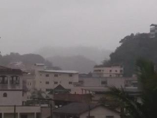 Há previsão de mais chuvas para hoje 03 e amanhã 04 nas montanhas do Estado