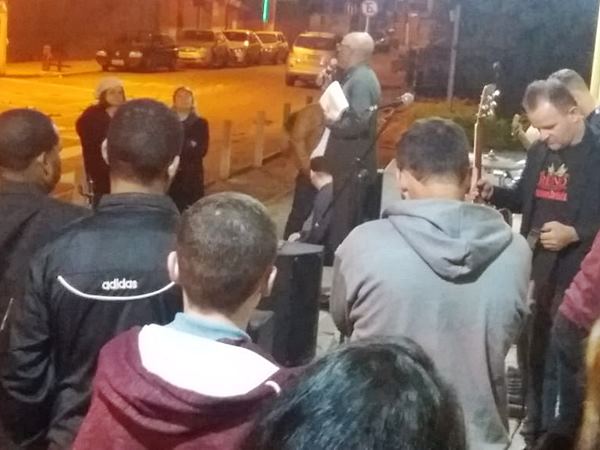 Louvorzao fez sucesso novamente na pracinha de Marechal Floriano 3