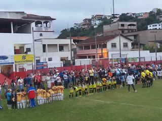 Time infantil com o nome de ex craque do Flamengo é campeão de torneio em Marechal Floriano
