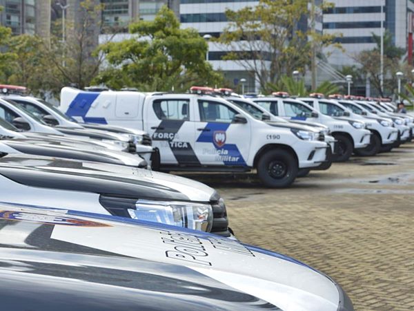 Governo do Estado entrega 94 novas viaturas para a Policia Militar 2