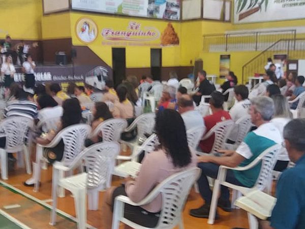 Hoje e o dia da Feira da Saude promovida pela Igreja Adventista do Setimo Dia 2