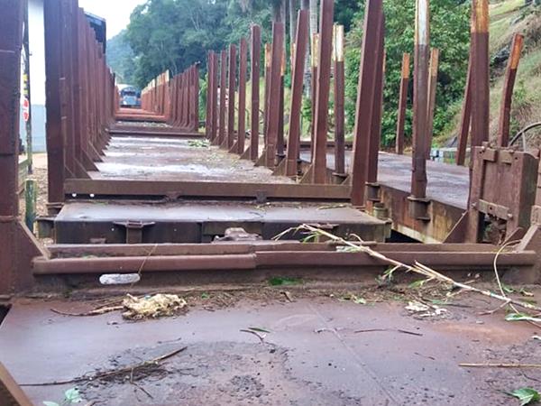 Vagoes abandonados nas estacoes da regiao serrana seguem para Minas Gerais 3