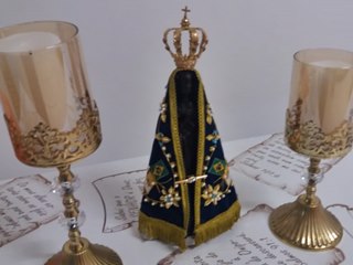 Católicos da Igreja Matriz de SantAna celebram Novena de Nossa Senhora Aparecida 6