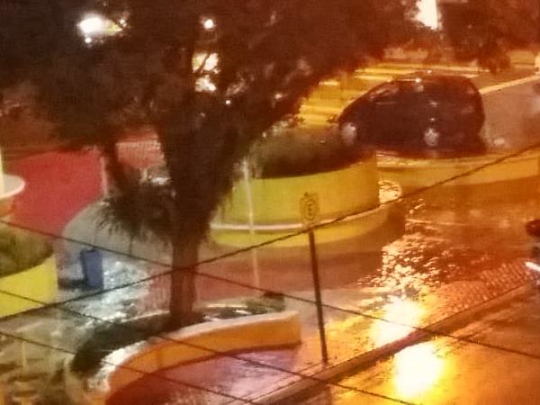 Forte temporal no inicio na noite ontem 27 em Marechal Floriano 2