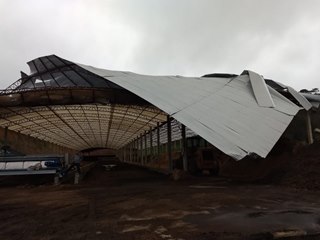 Granjas de Santa Maria de Jetibá continuam sem energia elétrica desde o temporal do último sábado
