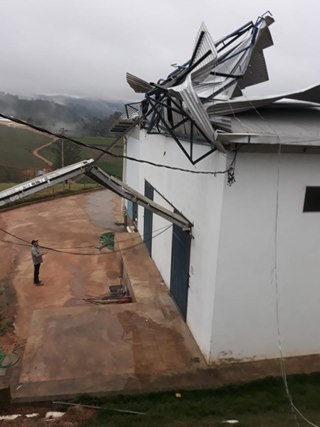 Granjas de Santa Maria de Jetibá continuam sem energia elétrica desde o temporal do último sábado 3