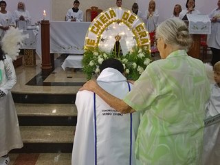 Multid&atilde;o cat&oacute;lica enche igreja de So&iacute;do de Baixo nos 15 anos de sacerd&oacute;cio do padre Marcos 2