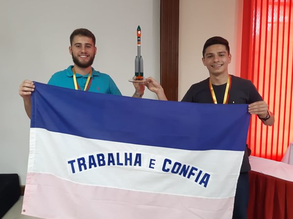 Alunos de escola de Marechal Floriano se destacam em competi&ccedil;&atilde;o nacional de foguetes 3