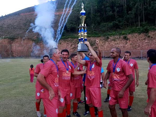 Veteranos do Vale da Esperanca sao campeoes após vencerem o America de Marechal 2