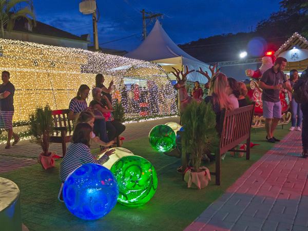 Brilho de Natal segue encantando em Domingos Martins 05