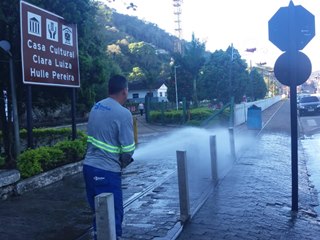Cânticos natalinos na pracinha animam hoje 14 o projeto Natal Luz em Marechal Floriano