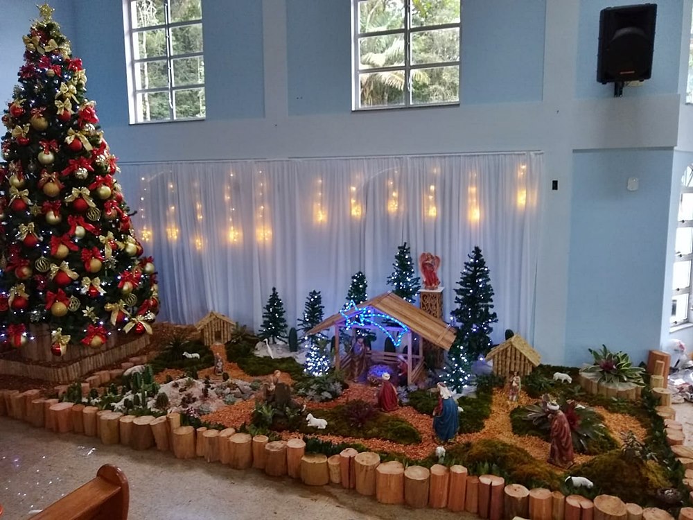 Católicos de Soído de Baixo fazem ornamentação de Natal - Montanhas Capixabas Católicos de Soído de Baixo fazem ornamentação de Natal - Montanhas Capixabas