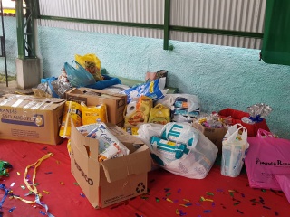 Cat&oacute;licos presenteiam idosos da Sou Feliz em Marechal Floriano 3