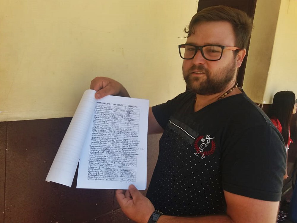 Documento com 166 assinaturas solicita recuperação de estrada no interior de Alfredo Chaves