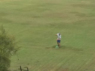 Grama aparada para competição de futebol infantil em Marechal e Domingos Martins