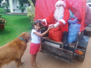 Mam&atilde;e Noel presenteia crian&ccedil;as em Marechal Floriano 2