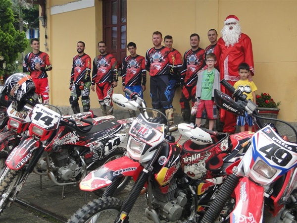 Papai Noel trilheiro em Marechal 003