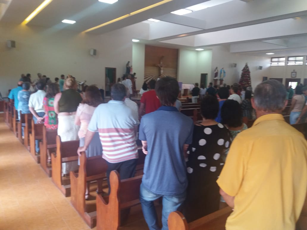 Última vela do Advento acesa nesta manhã 24 na missa em Marechal Floriano