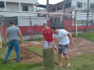 Gramado do Campo do América de Marechal Floriano é reconstituído