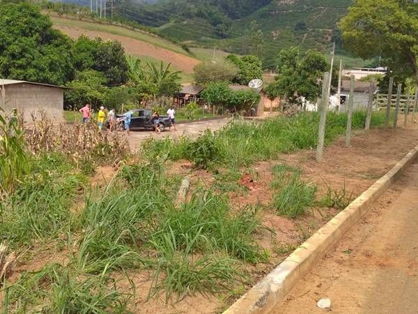 Acidente gravissimo deixa mae e filha feridas em Afonso Claudio 02