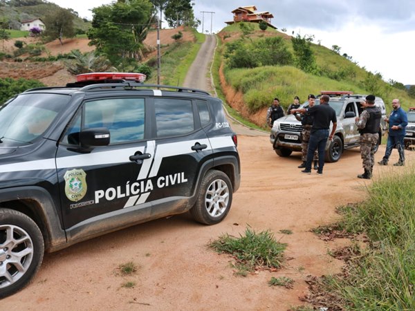 Cães farejadores auxiliam nas buscas por homem desaparecido em Domingos Martins