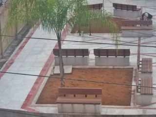 Chuva não atrapalha reforma da pracinha em Marechal Floriano