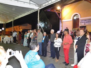 Festa animada na inauguração da reforma da Praça José Henrique Pereira