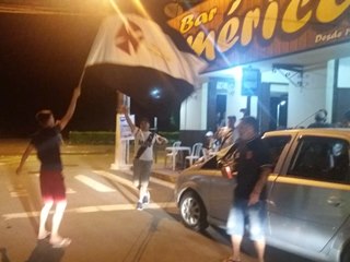 Torcedores do Vasco de Marechal Floriano comemoram vitória na Taça Guanabara 2