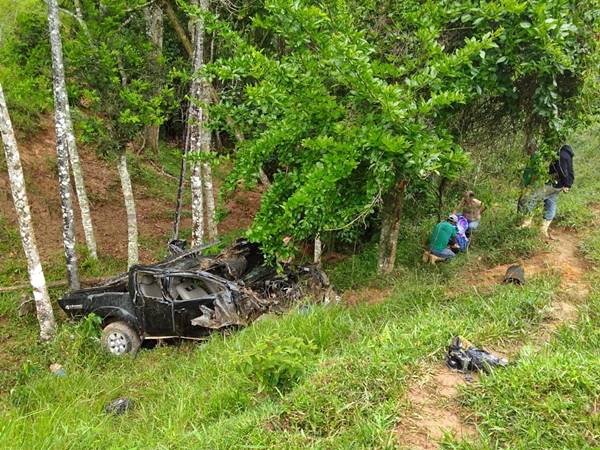 Acidente gravissimo deixa um morto e uma jovem ferida em Afonso Claudio 03