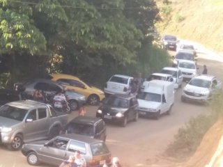 Buracos na estrada entre Aparecida e sede de Marechal Floriano 2