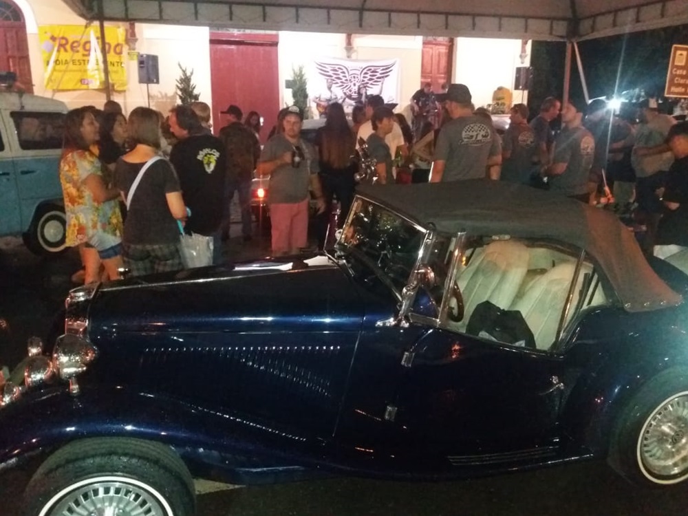Carros antigos e músicas diversas continuam hoje em Marechal Floriano 2