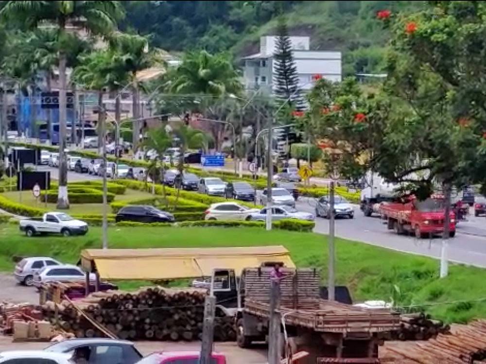 Colisao em travessia no trevo da BR262 em Marechal Floriano 02
