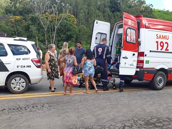 Colisao envolvendo cinco carros na Rodovia BR262 em Marechal Floriano 04