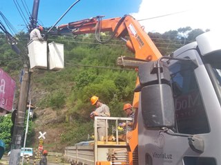 Ruas da sede de Marechal Floriano ganham iluminação LED