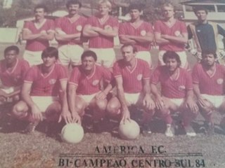 América de Marechal Floriano festeja os 62 anos com futebol infantil