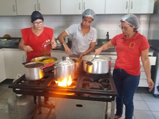 Associação Pestalozzi de Marechal Floriano comemora o Dia das Mães 2