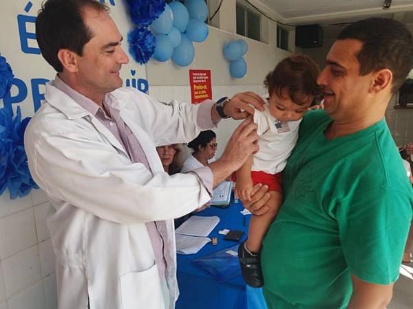 Atencao a saude com sorrisos abertos em Marechal Floriano 03