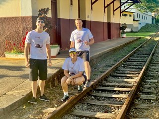 Cinquenta moradores participam de caminhada para comemorar o Dia da Estação em Marechal Floriano