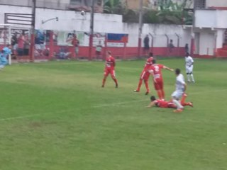 Competição de futebol com muitas reclamações da arbitragem em Marechal Floriano