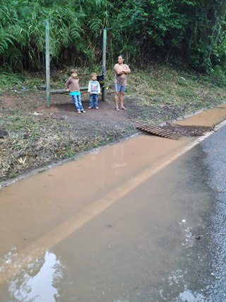 Moradores de Alto Santa Maria buscarão ajuda com órgão federal para solução de problemas em pontos de ônibus