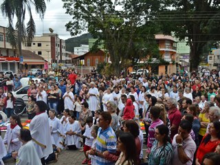 Comunidades católicas celebram Corpus Christi em Marechal Floriano 2