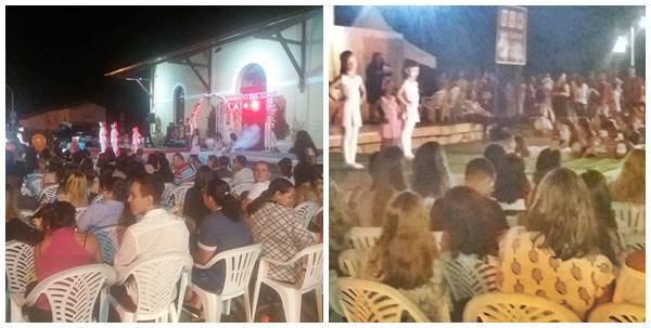 Desfile parou o centro de Marechal Floriano na noite desta sexta feira 31 02
